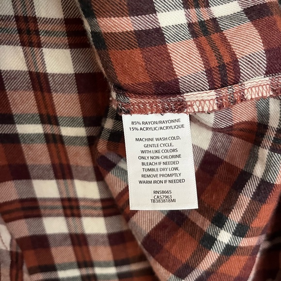 Treasure & Bond button down plaid long sleeve top - Picture 5 of 5